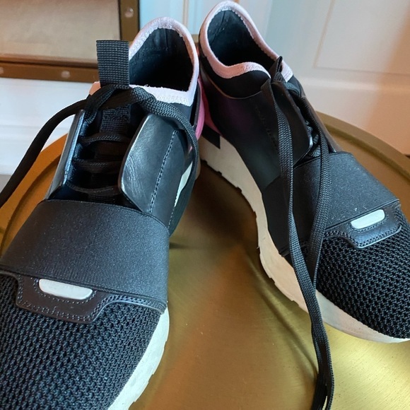 BALENCIAGA SNEAKERS - Picture 2 of 8